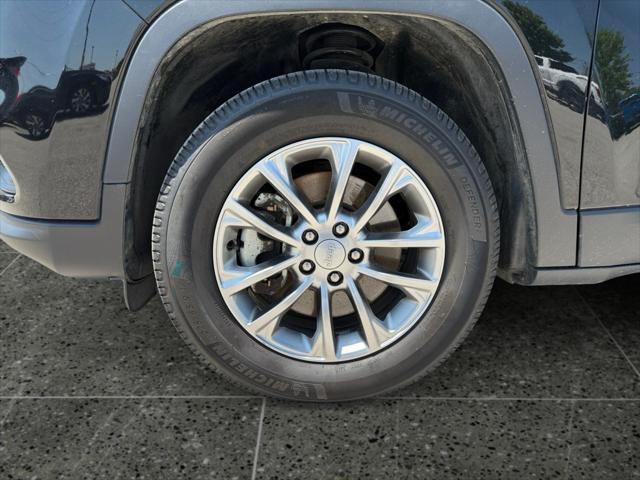 used 2021 Jeep Cherokee car, priced at $19,877
