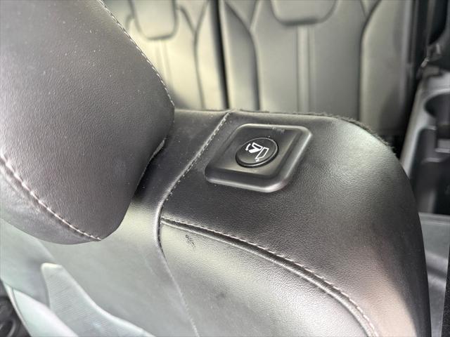 used 2022 Kia Sorento car, priced at $28,990