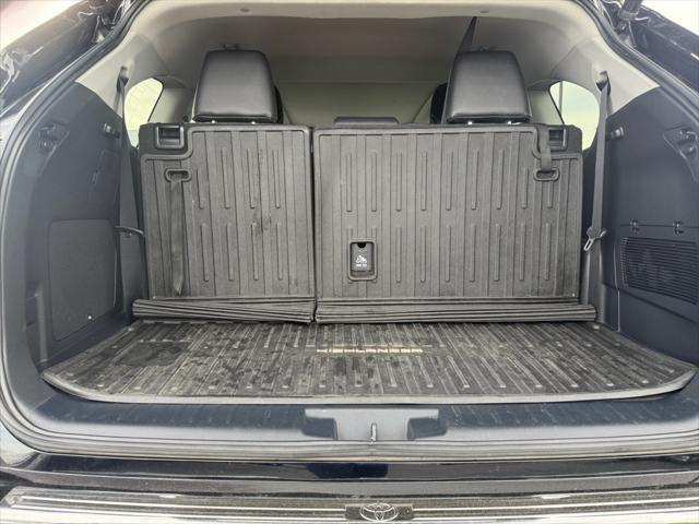 used 2022 Toyota Highlander car, priced at $43,599