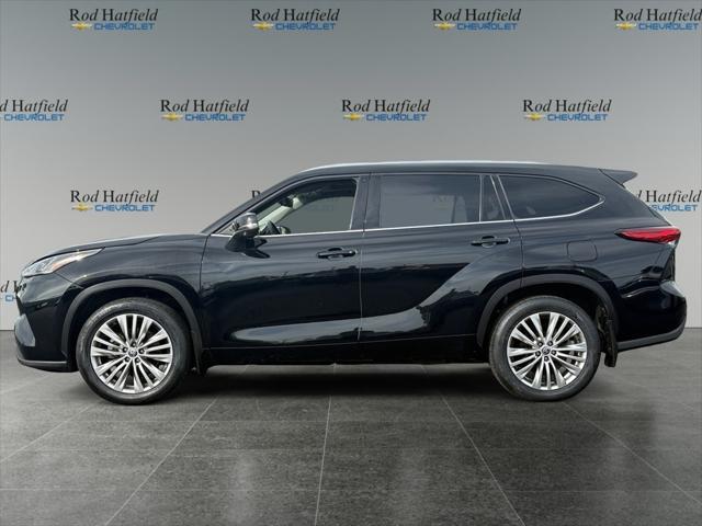 used 2022 Toyota Highlander car, priced at $43,599