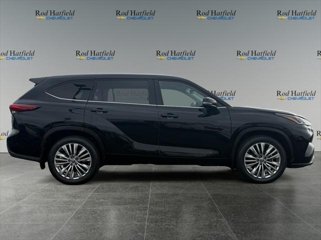 used 2022 Toyota Highlander car, priced at $43,599