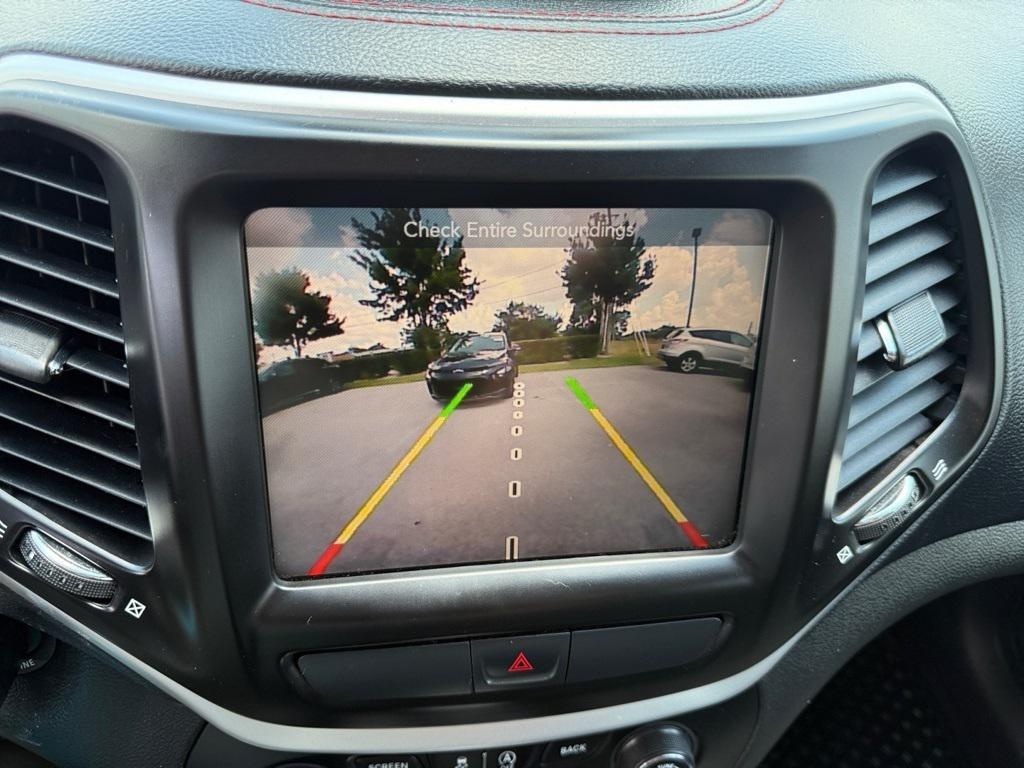 used 2015 Jeep Cherokee car, priced at $9,750