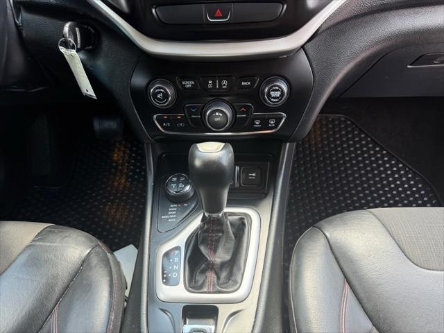 used 2015 Jeep Cherokee car, priced at $10,327