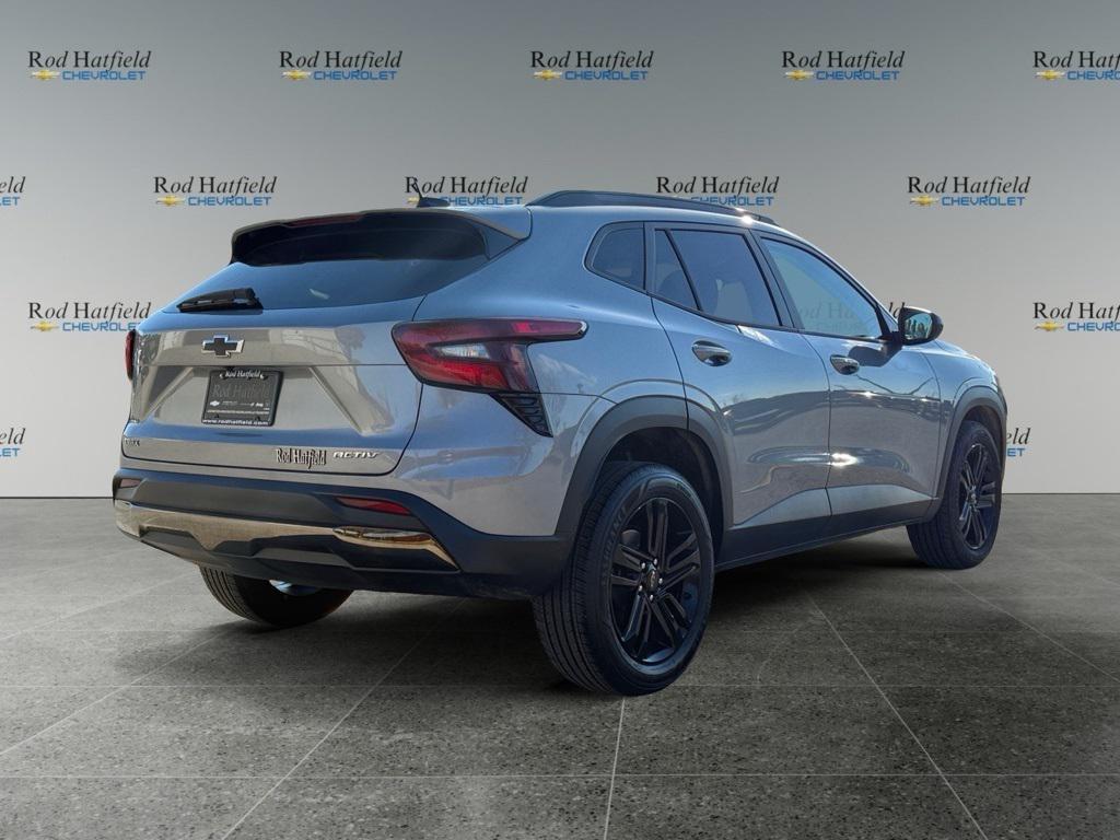 used 2024 Chevrolet Trax car, priced at $23,194