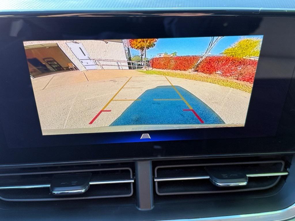 used 2024 Chevrolet Trax car, priced at $23,194