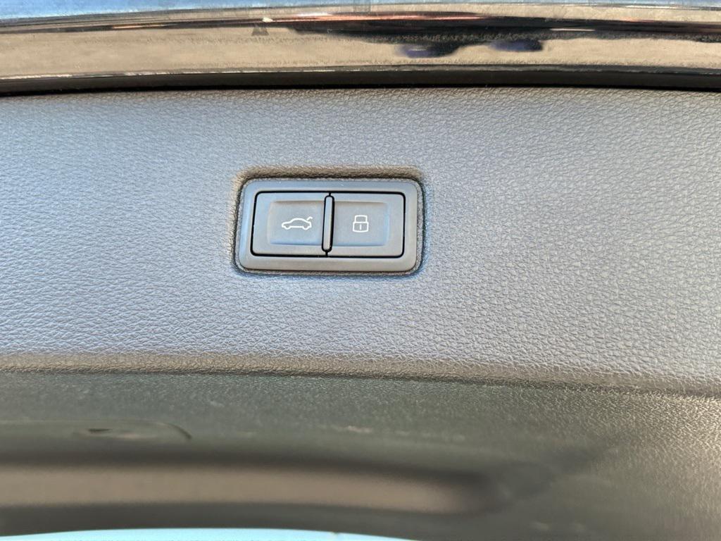 used 2018 Audi Q7 car, priced at $17,599