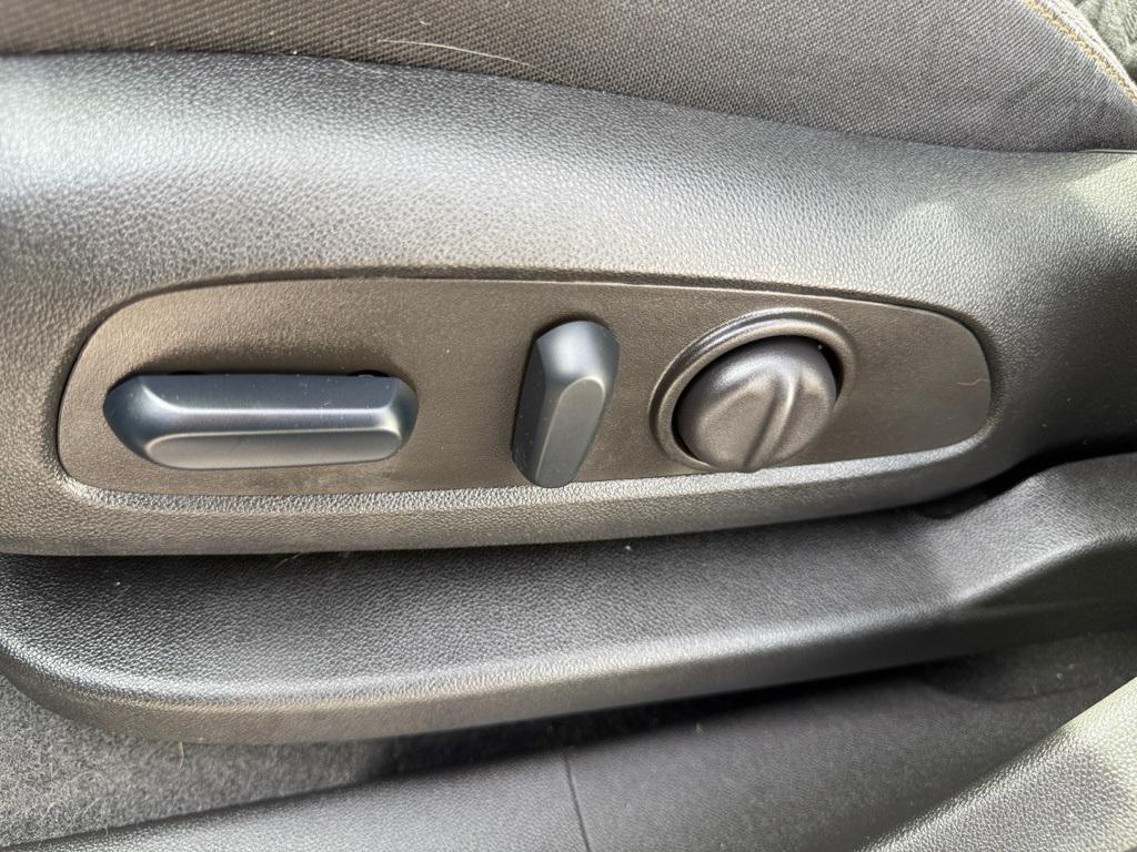 used 2022 Chevrolet Equinox car, priced at $20,950