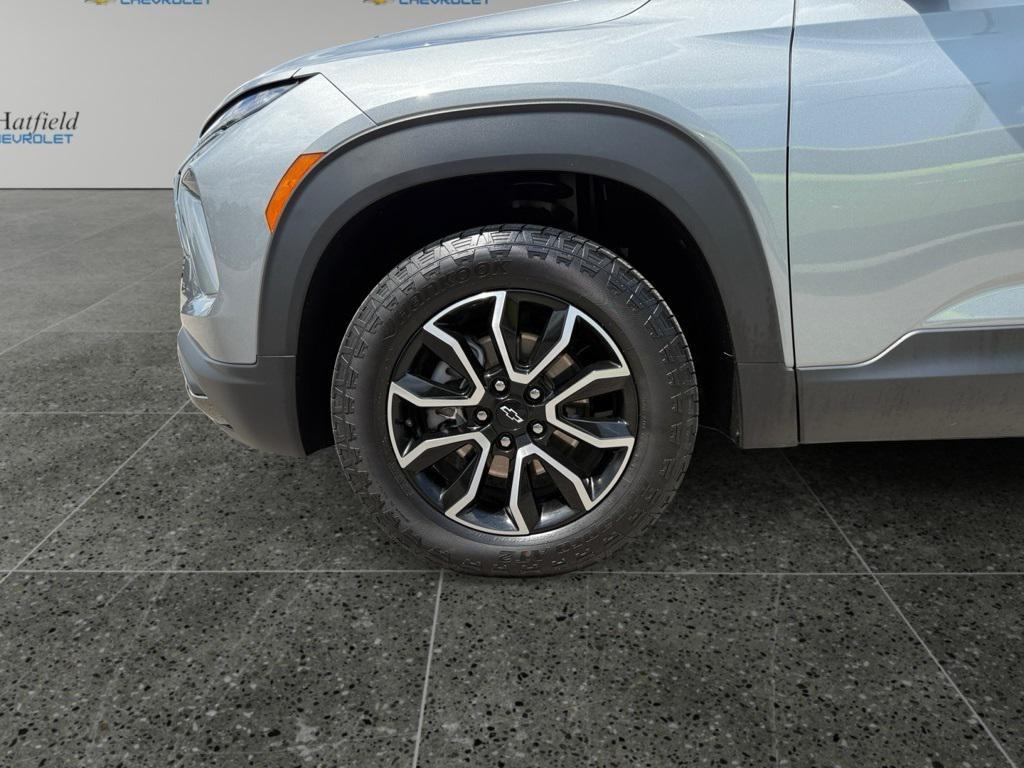 used 2025 Chevrolet TrailBlazer car, priced at $28,900