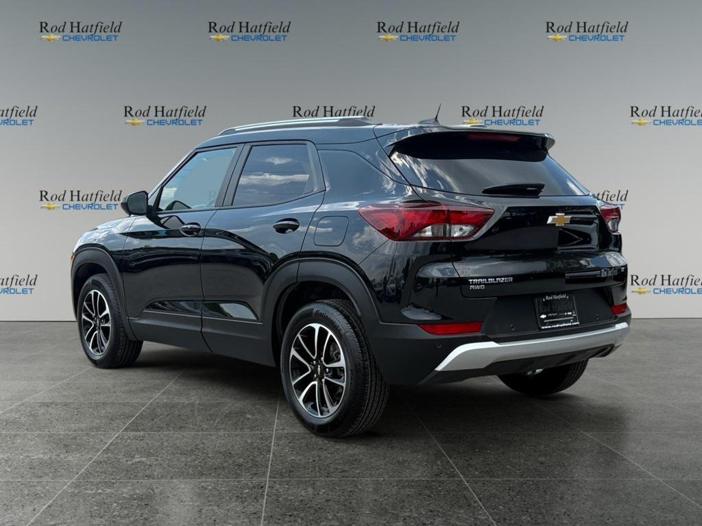 used 2024 Chevrolet TrailBlazer car, priced at $27,405