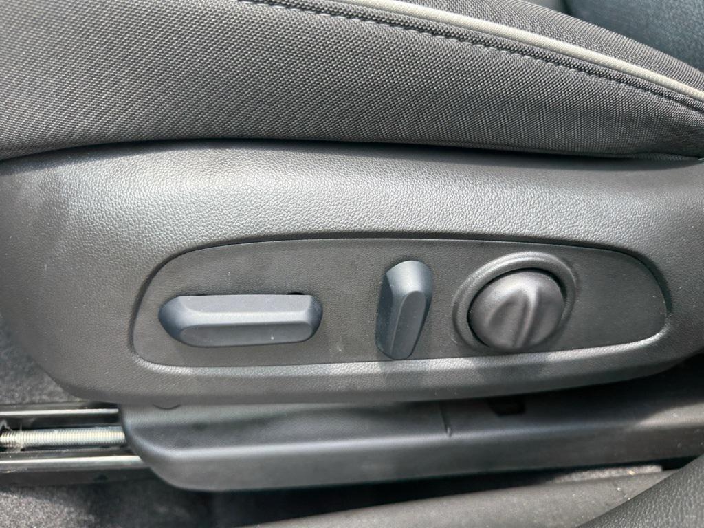 used 2024 Chevrolet TrailBlazer car, priced at $27,405