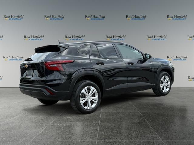 used 2024 Chevrolet Trax car, priced at $20,866