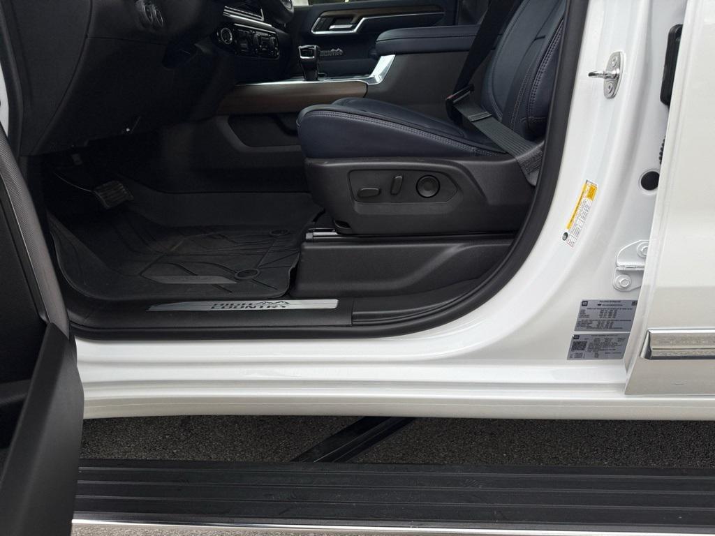 used 2024 Chevrolet Silverado 1500 car, priced at $59,132