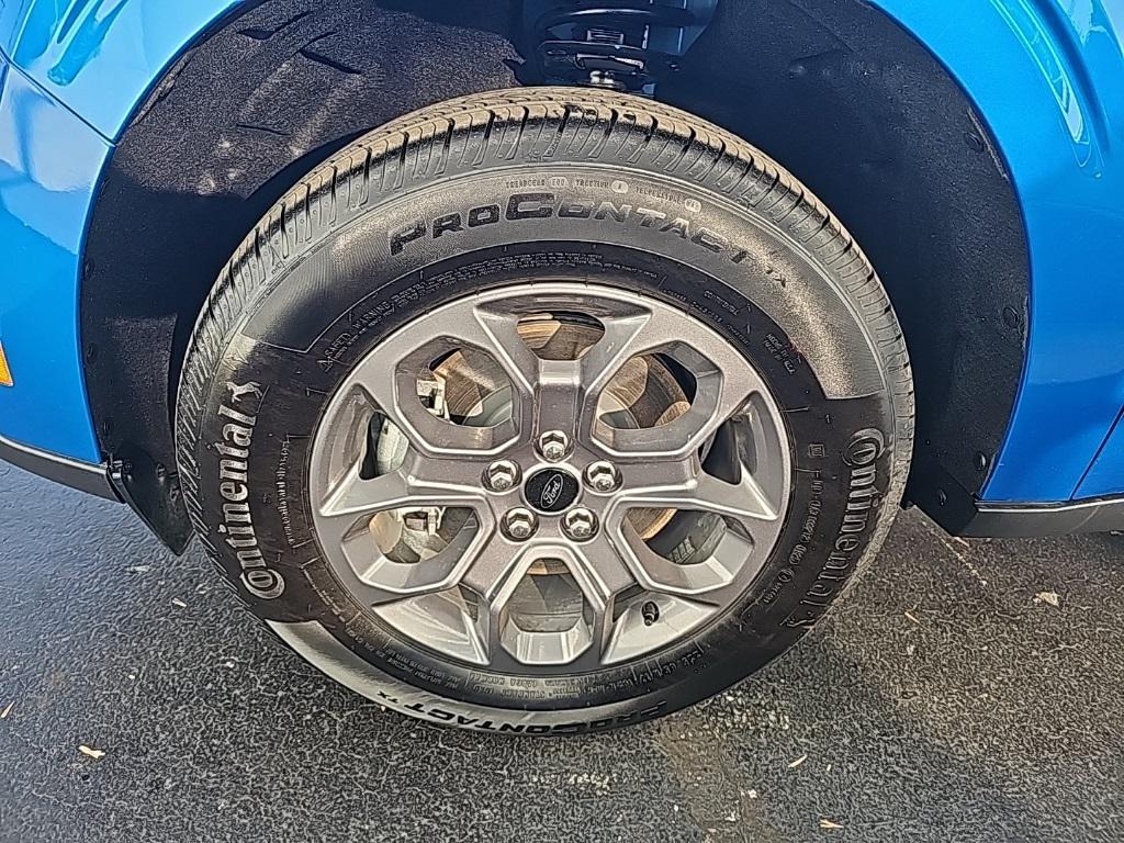 new 2025 Ford Maverick car, priced at $33,202