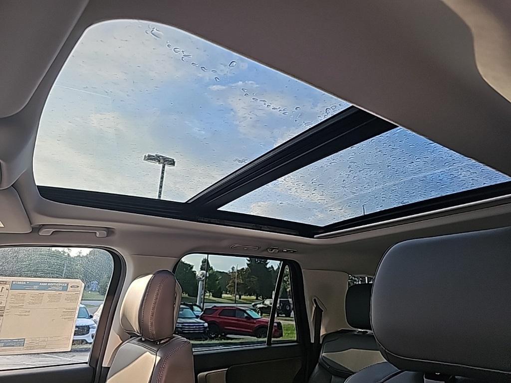 new 2025 Ford Expedition Max car, priced at $69,642