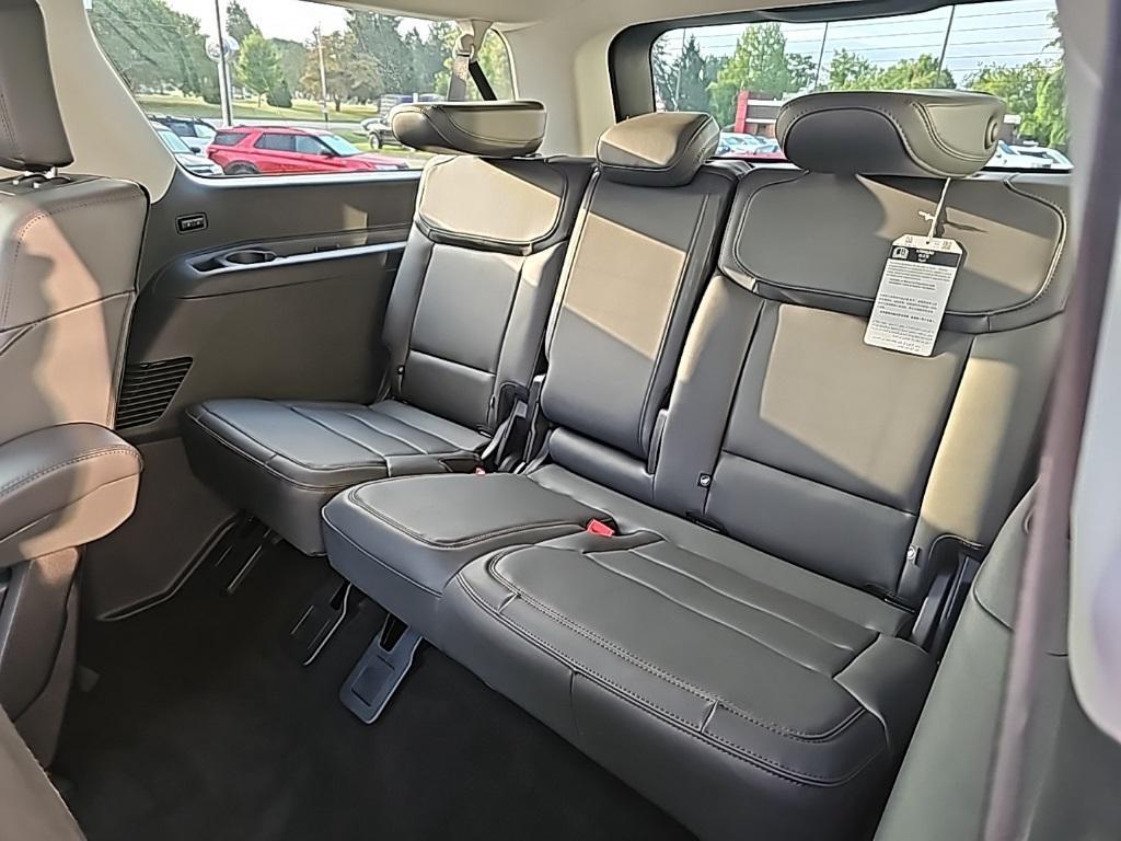 new 2025 Ford Expedition Max car, priced at $69,642