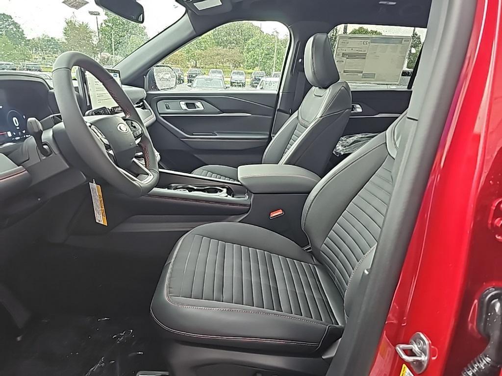 new 2025 Ford Explorer car, priced at $47,158