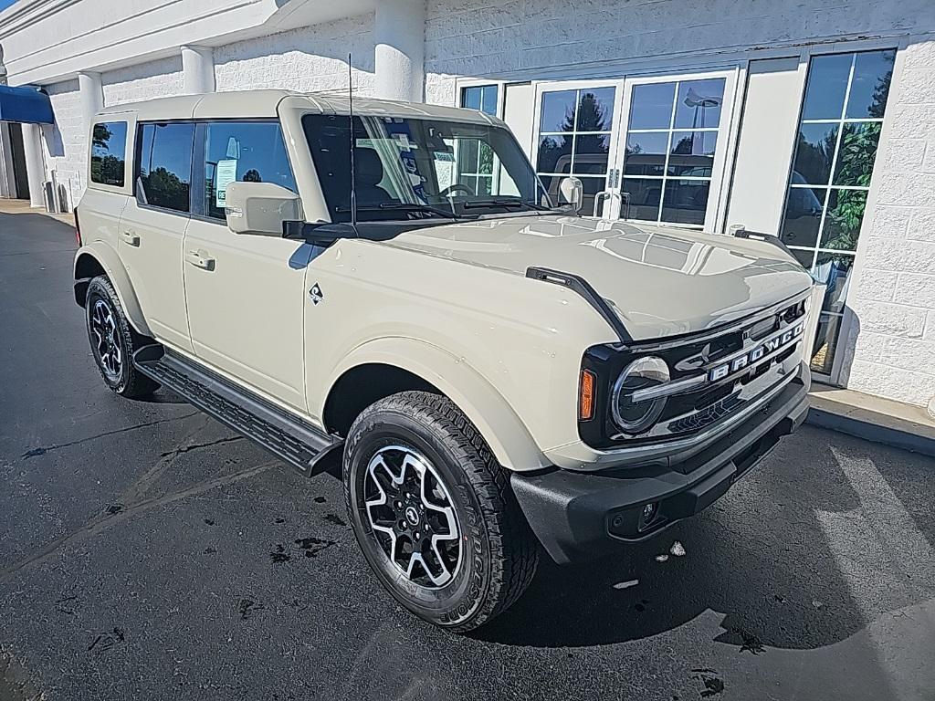 new 2025 Ford Bronco car, priced at $53,043