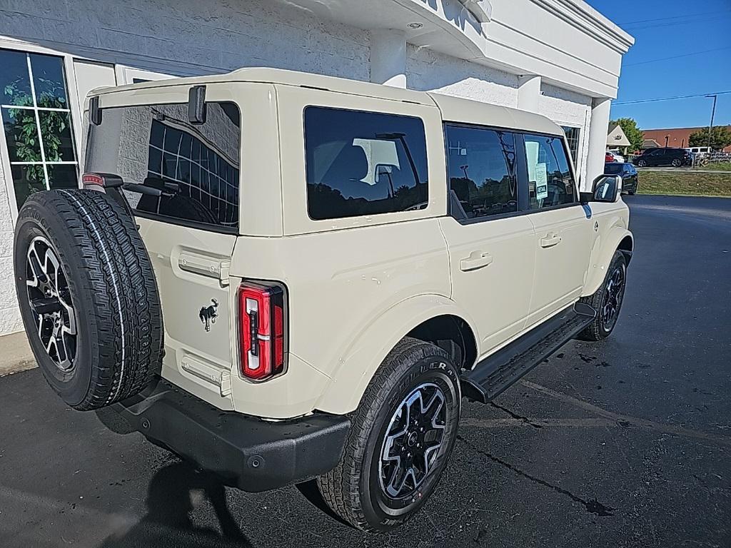 new 2025 Ford Bronco car, priced at $53,043