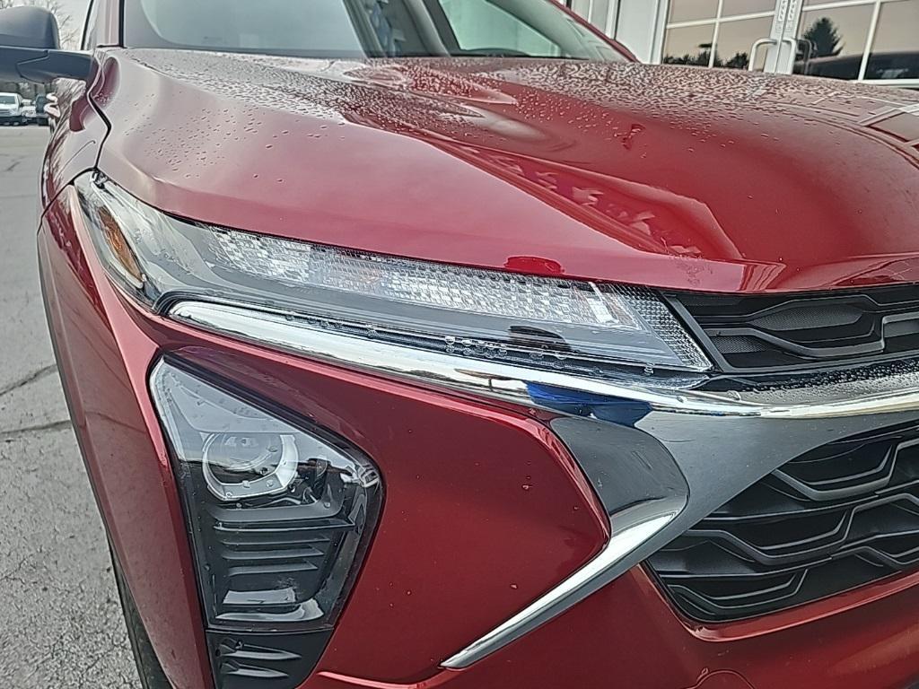 used 2025 Chevrolet Trax car, priced at $22,998