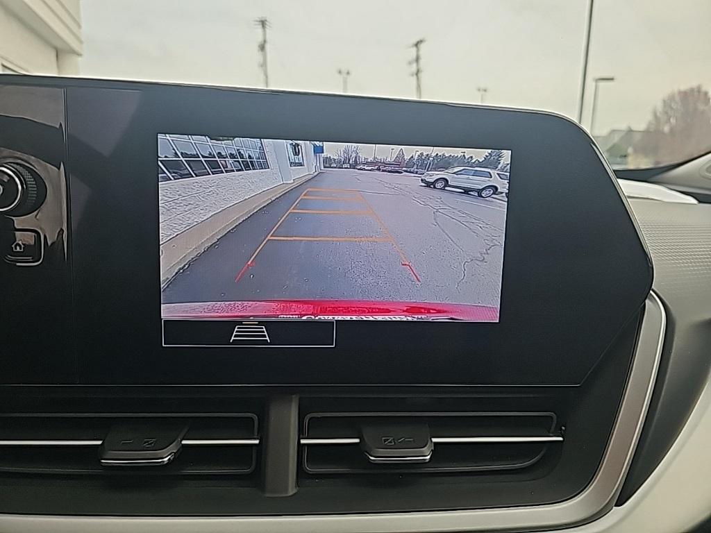 used 2025 Chevrolet Trax car, priced at $22,998