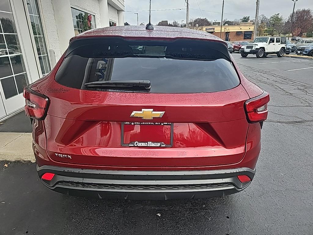 used 2025 Chevrolet Trax car, priced at $22,998