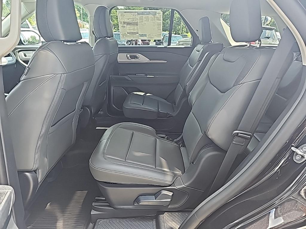 new 2025 Ford Explorer car, priced at $43,531