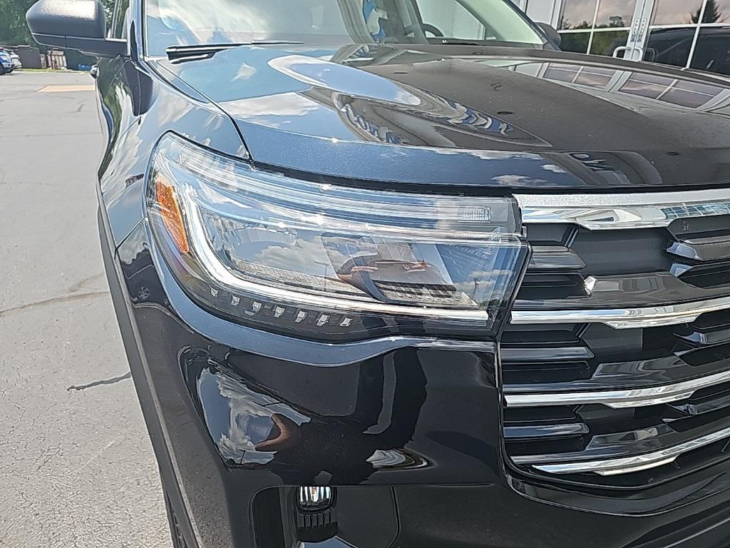 new 2025 Ford Explorer car, priced at $43,531