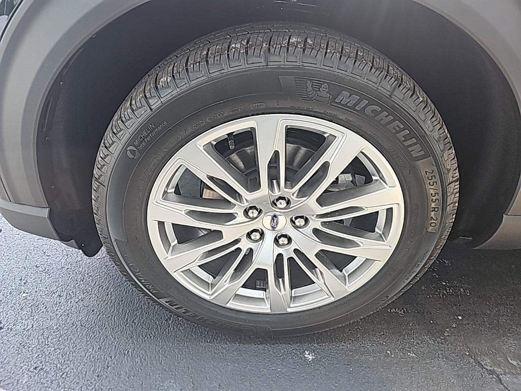 new 2025 Ford Explorer car, priced at $43,531