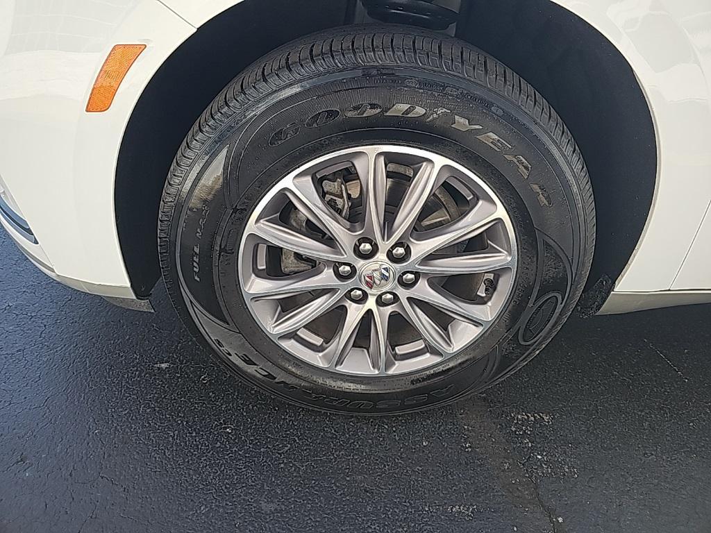 used 2024 Buick Enclave car, priced at $30,158