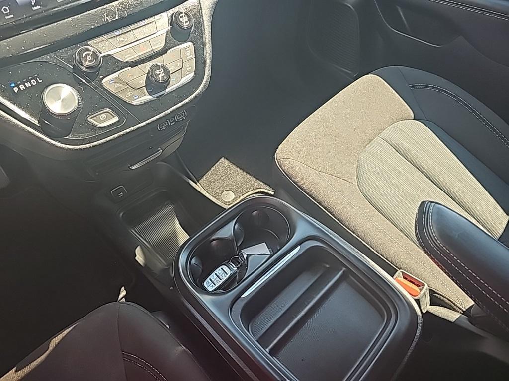 used 2023 Chrysler Pacifica car, priced at $28,818