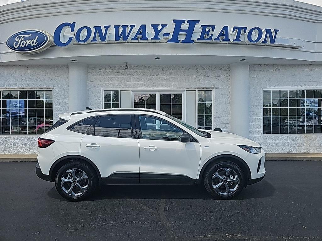 new 2025 Ford Escape car, priced at $29,850
