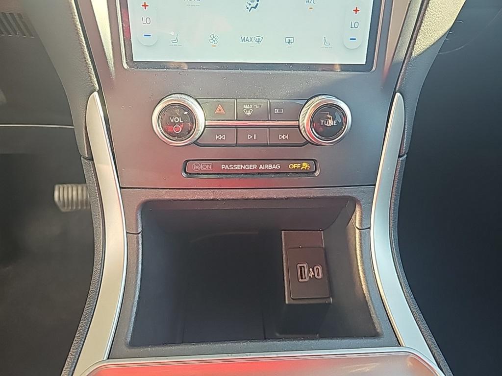 used 2024 Ford Edge car, priced at $26,998