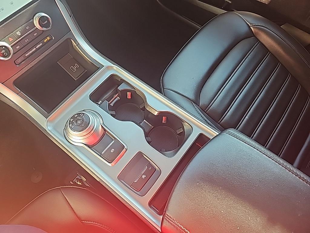 used 2024 Ford Edge car, priced at $26,998