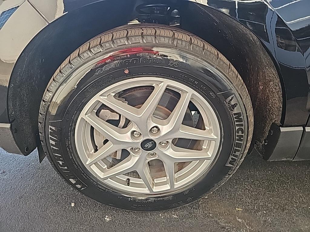 used 2024 Ford Edge car, priced at $26,998