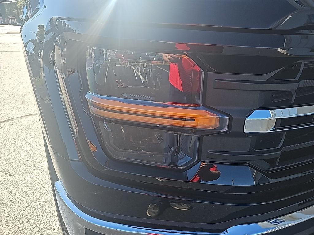 new 2025 Ford F-150 car, priced at $54,388