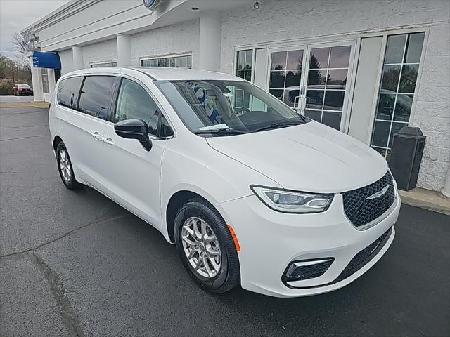 used 2024 Chrysler Pacifica car, priced at $31,998