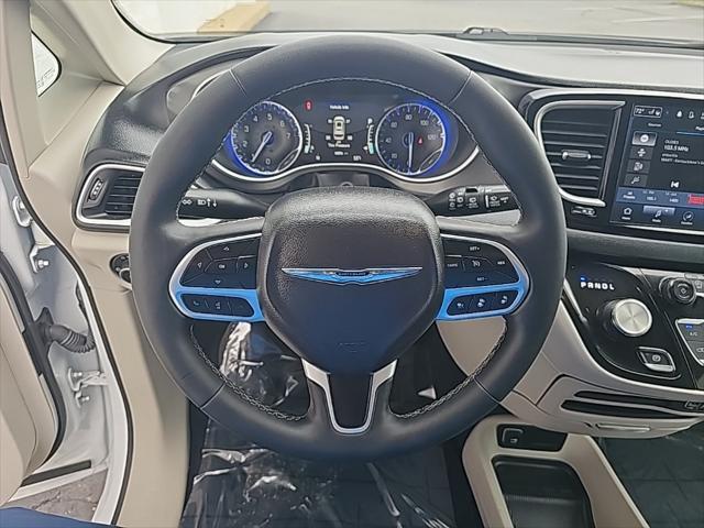 used 2024 Chrysler Pacifica car, priced at $31,998