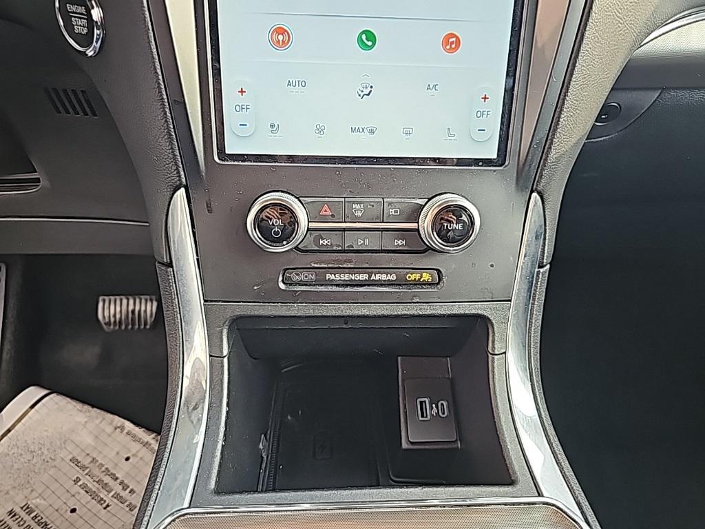 used 2024 Ford Edge car, priced at $28,988