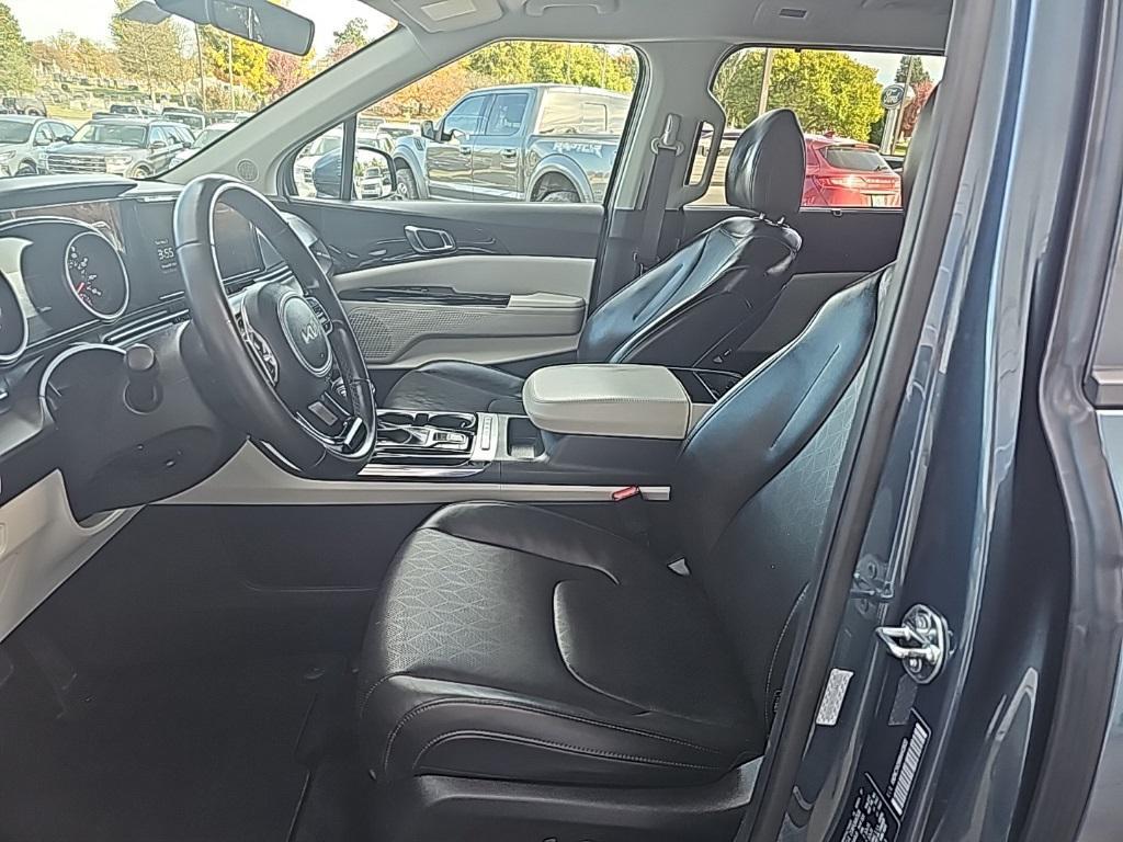 used 2024 Kia Carnival car, priced at $34,988