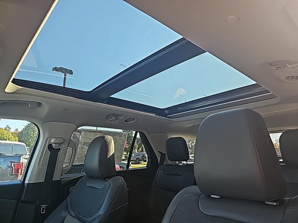 new 2025 Ford Explorer car, priced at $44,068