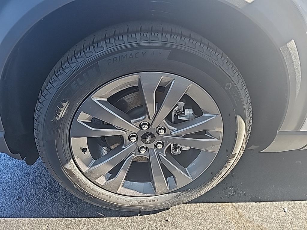 new 2025 Ford Explorer car, priced at $44,068