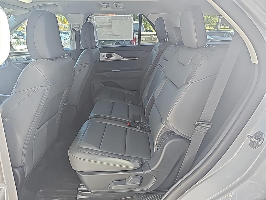 new 2025 Ford Explorer car, priced at $44,068