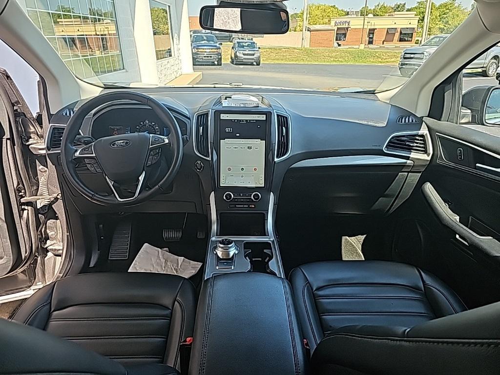 used 2024 Ford Edge car, priced at $24,403