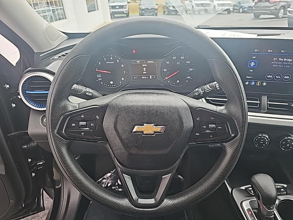 used 2025 Chevrolet Trax car, priced at $22,232