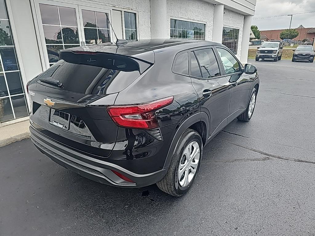 used 2025 Chevrolet Trax car, priced at $22,232