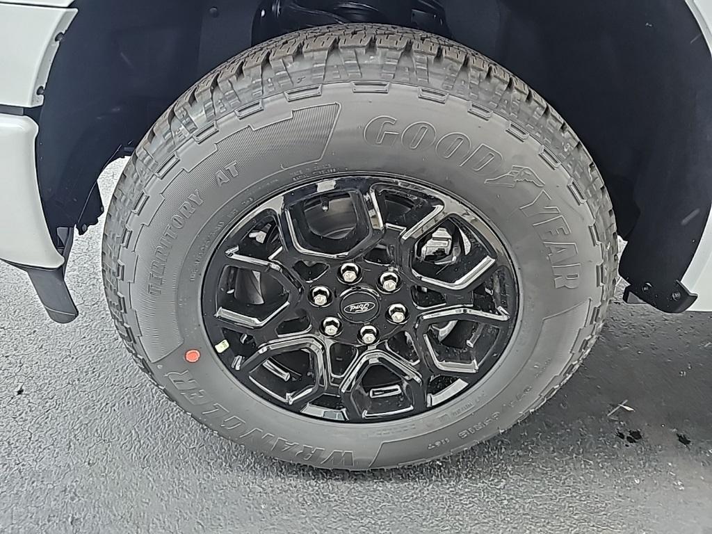 new 2025 Ford F-150 car, priced at $45,595