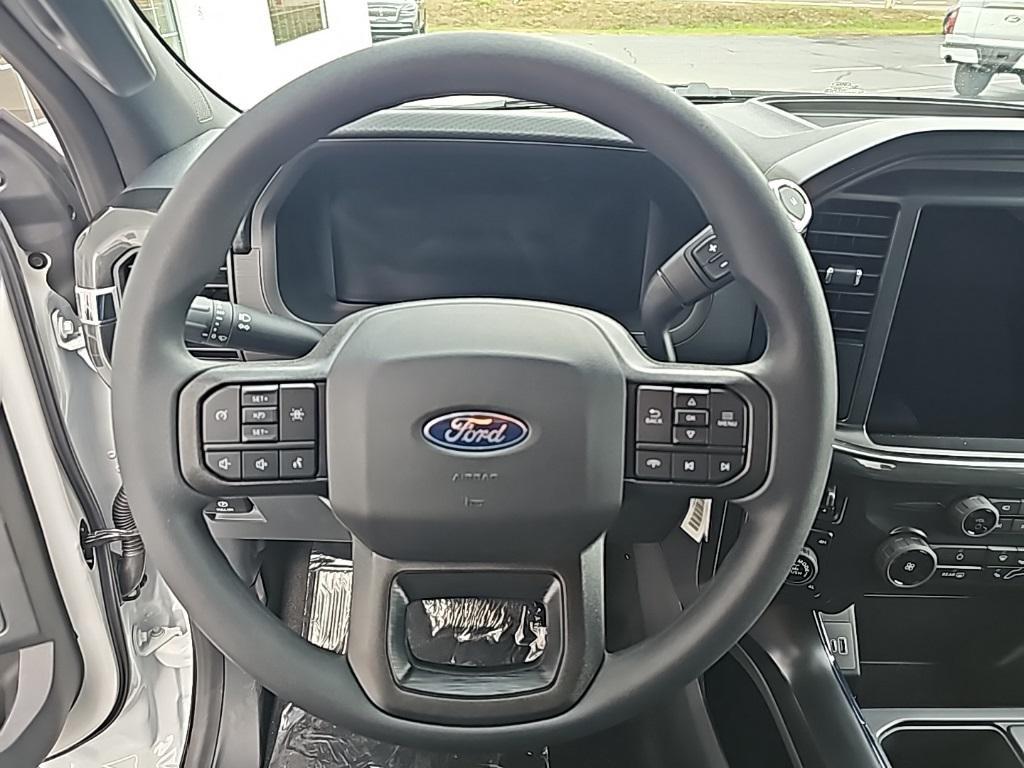 new 2025 Ford F-150 car, priced at $45,595