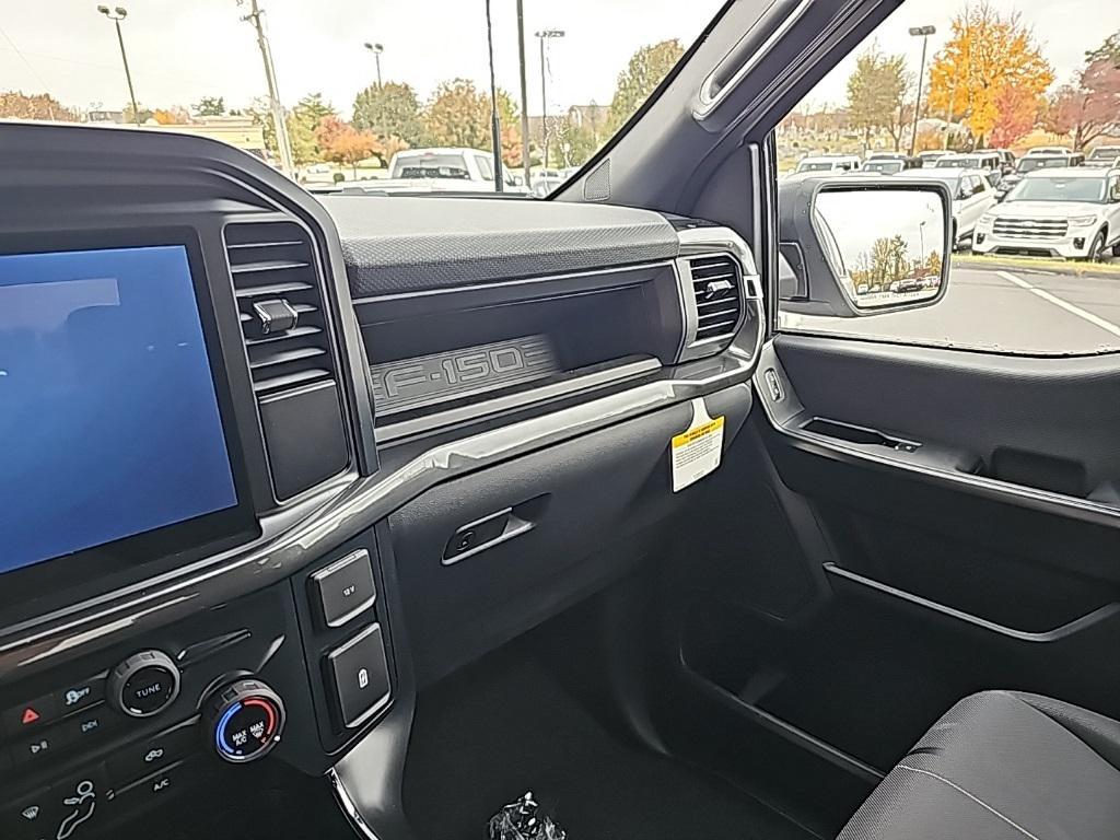 new 2025 Ford F-150 car, priced at $45,595