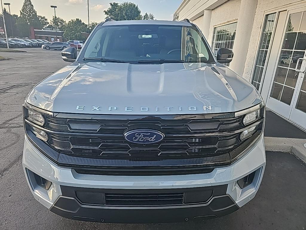 new 2025 Ford Expedition car, priced at $70,144