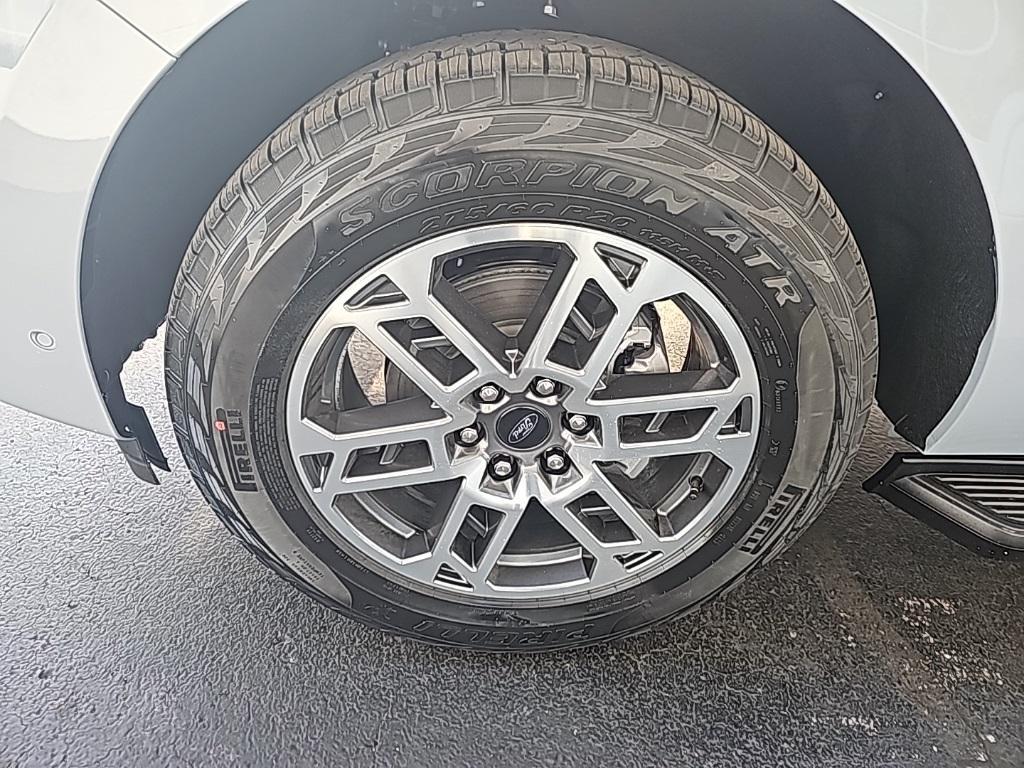 new 2025 Ford Expedition car, priced at $70,144